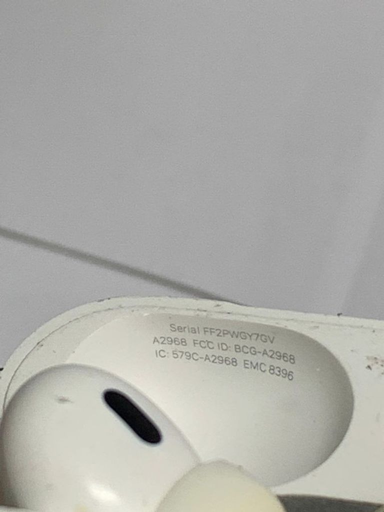 Дешево Apple airpods pro 2nd generation with magsafe charging case usb-c з ломбарду