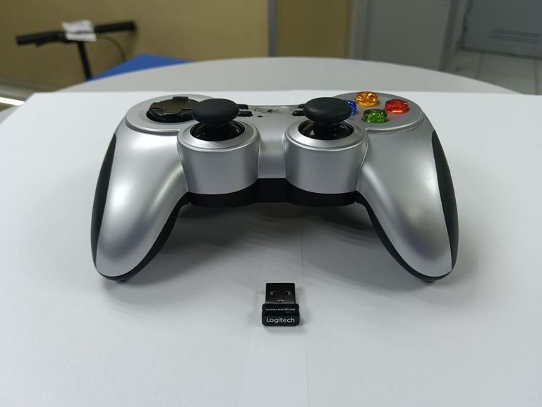 Купить Logitech wireless gamepad f710 Б/У