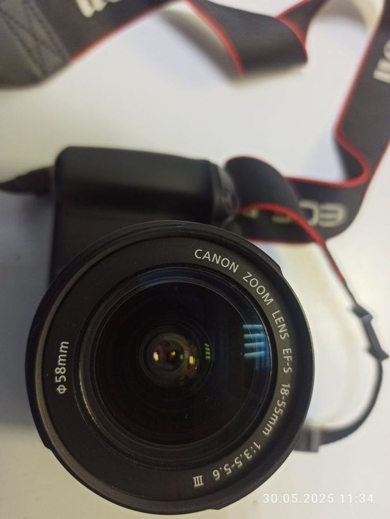 Дешево Canon eos 1100d + ef-s 18-55mm f/3,5-5,6 is iii з ломбарду