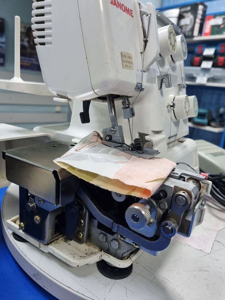 Оголошення Janome My Lock 204D Б/У