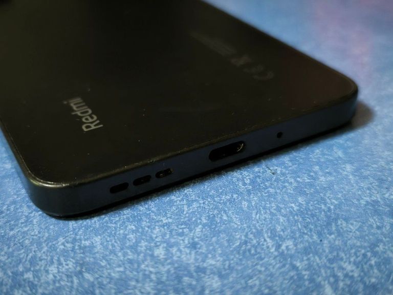 Дешево Xiaomi Redmi 13C 5G 4/128GB Twilight Blue з ломбарду