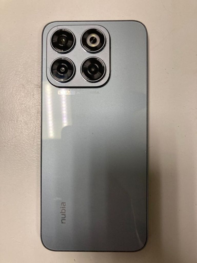 Оголошення Zte Nubia V70 8/256GB Gray Б/У