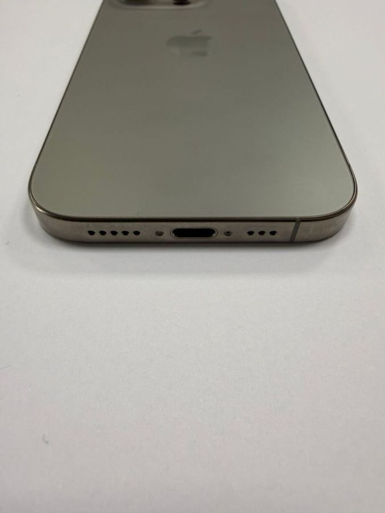 Дешиво Apple iphone 16 pro 256gb с ломбарда