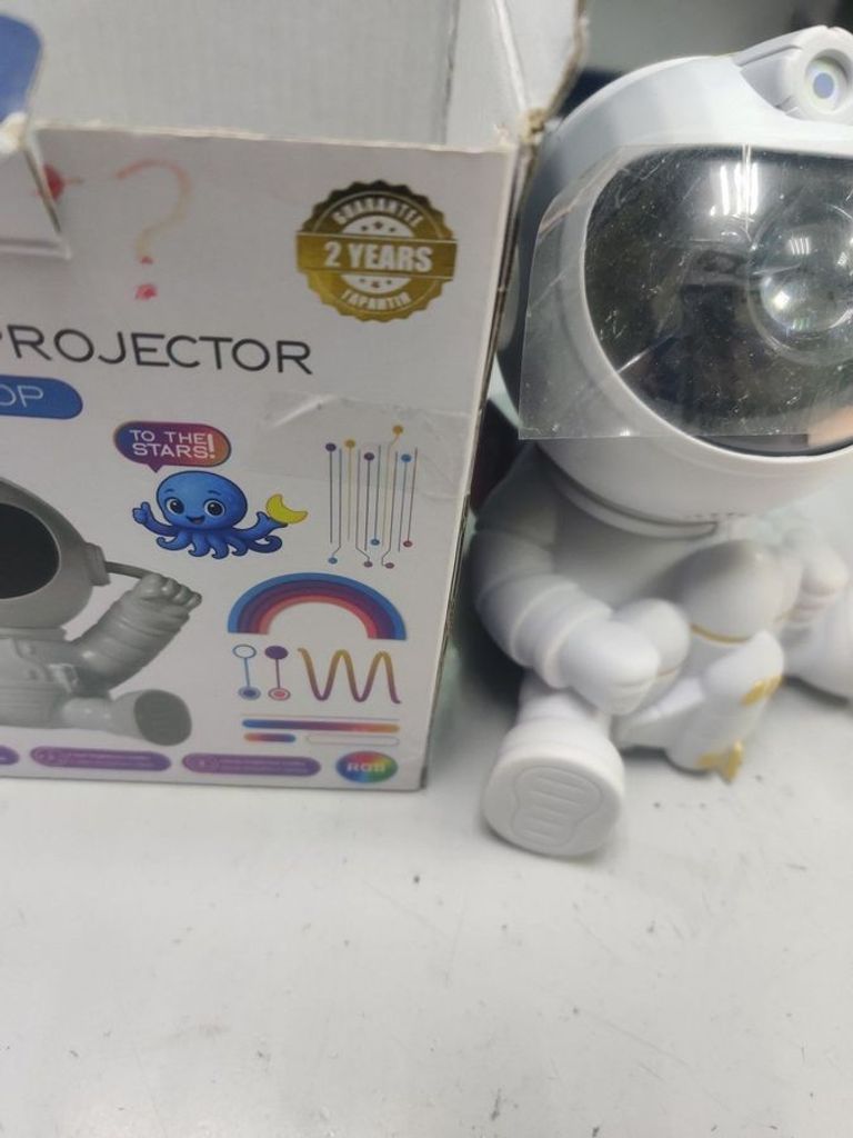 Купить Нічник-Проектор астронавт Б/У