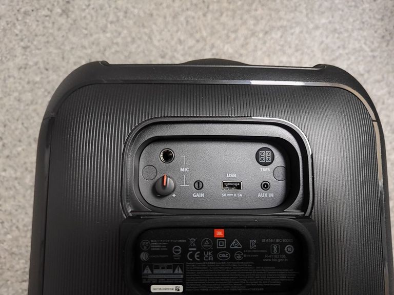 Дешево Jbl partybox encore essential з ломбарду