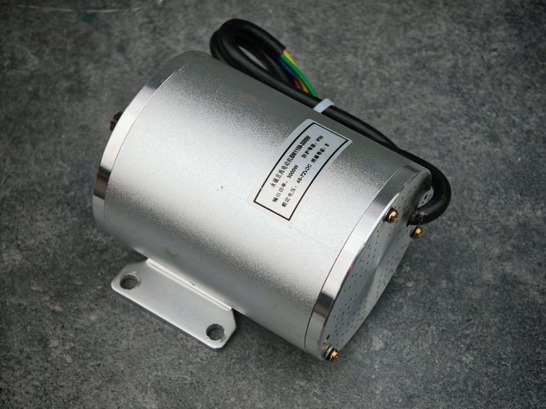 Объявление BLDC 72 В 3000 Вт із контролером 24 Mosfet 50 А та педаллю газу для електроскутера, двигуна E-Bike Б/У