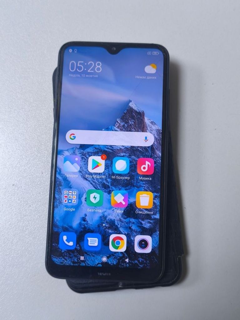 Купити Xiaomi Redmi 8 4/64GB Blue Б/У