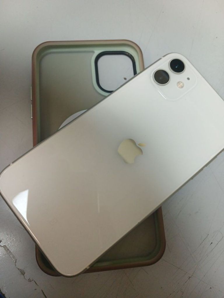 Дешево Apple iphone 11 64gb з ломбарду