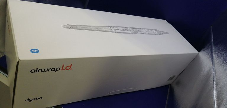 Оголошення Dyson Airwrap i.d. HS08 Multi-Styler and Dryer Straight to Wavy - Red Velvet/Gold (596926-01) Б/У