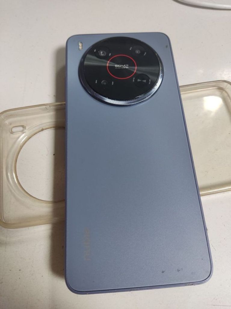 Розпродаж Zte Nubia V70 Max 6/128GB Gray, продавець Техноскарб