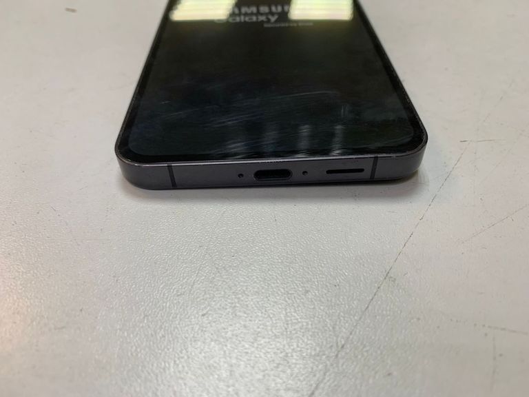 Samsung galaxy s24 fe 8/256gb Код:01-200908707. Зображення 9