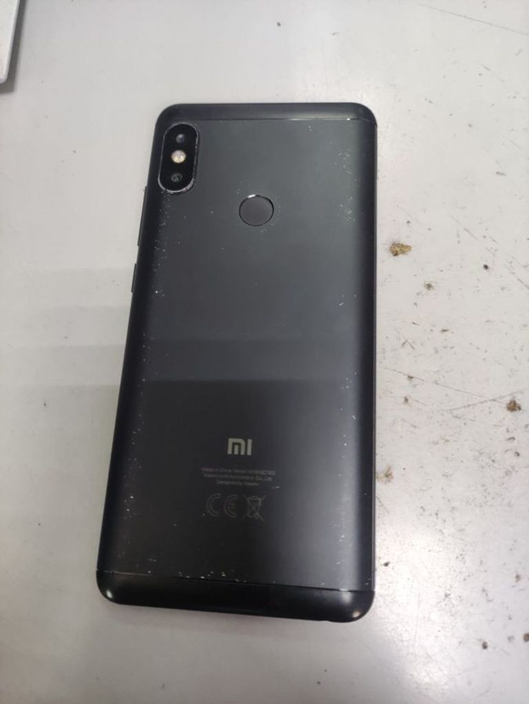 Купити Xiaomi Redmi Note 5 3/32GB Black Б/У