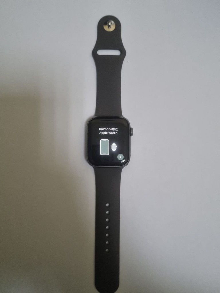 Купить Apple watch series 4 gps 44mm alum. w. sport l. alum Б/У