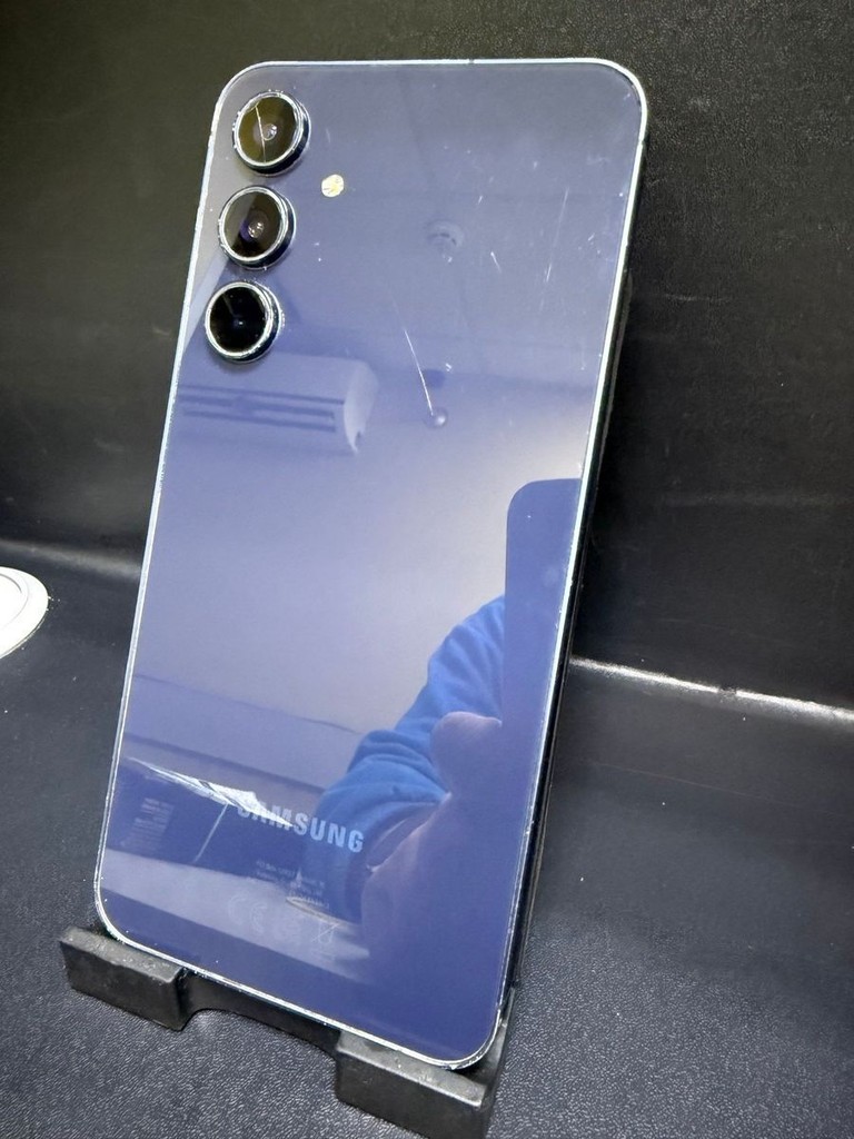 Купить Samsung galaxy a56 5g 8/128gb Б/У