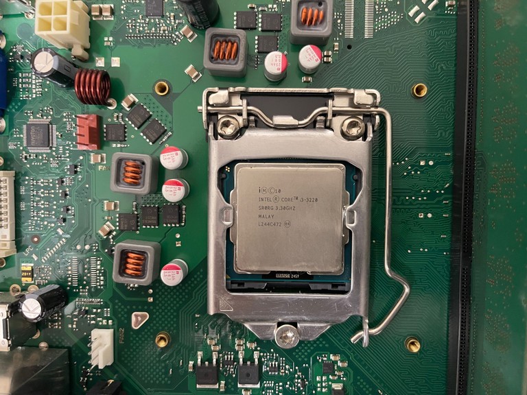 Gigabyte GA-B85M-HD3G (Socket 1150, Intel B85) + Intel Core i5-4460 Код:null. Зображення 4