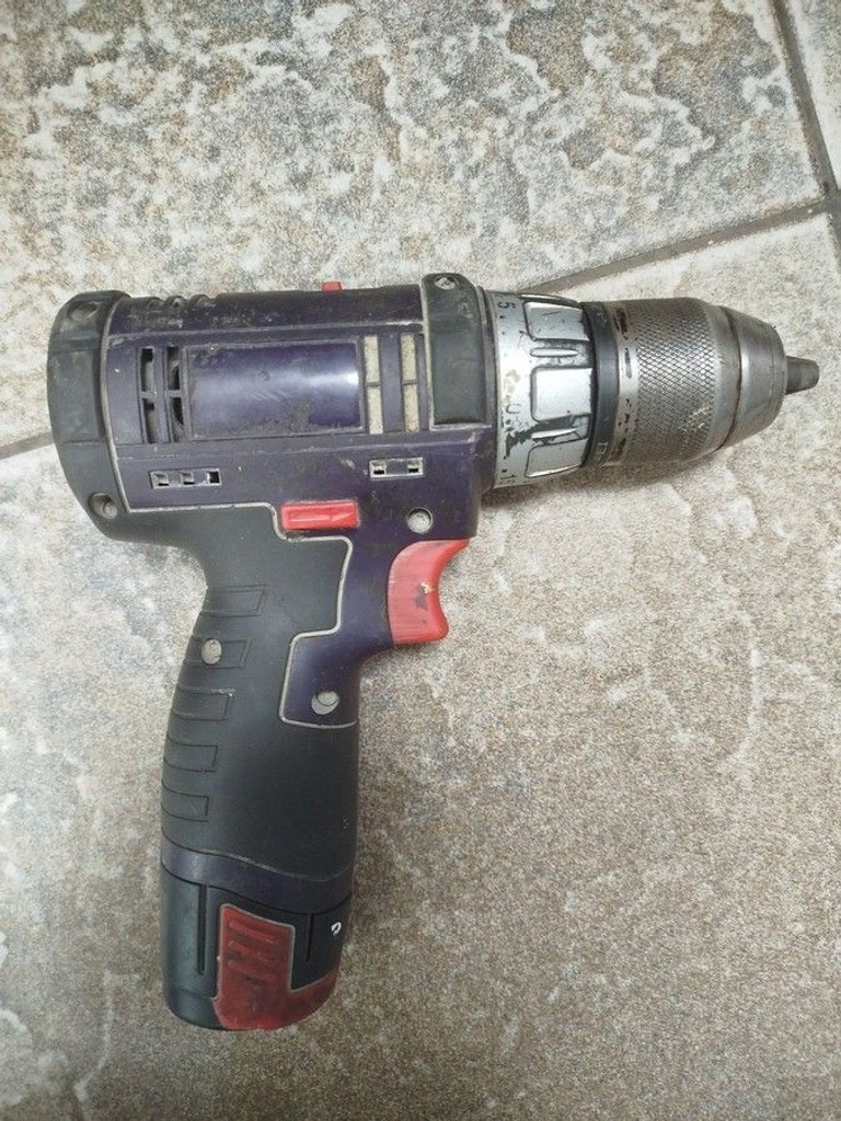 Дешево Sparky без моделі з ломбарду