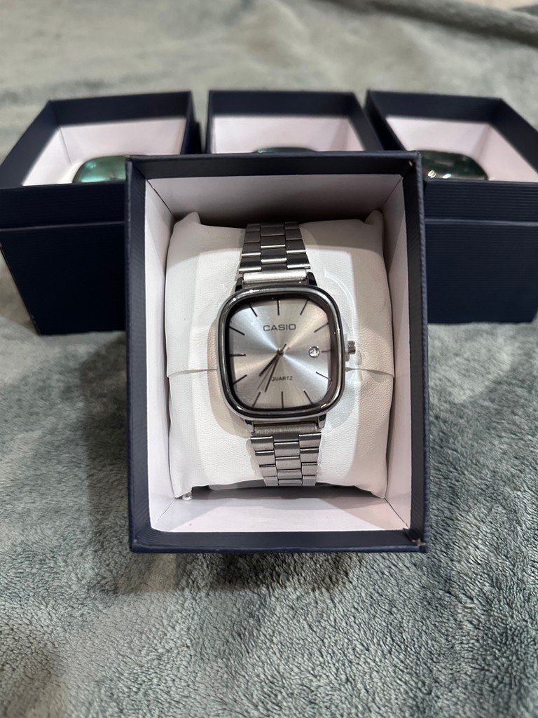 Дешево Casio з ломбарду