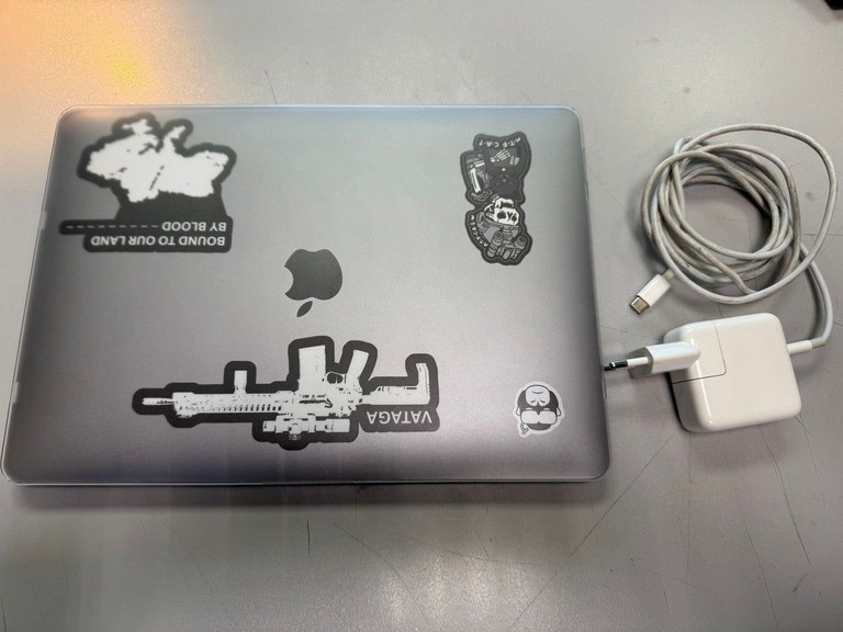 Дешево Apple MacBook Air 13'' Late 2020 з ломбарду