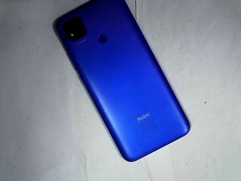 Дешево Xiaomi redmi 9c nfc 2/32gb з ломбарду