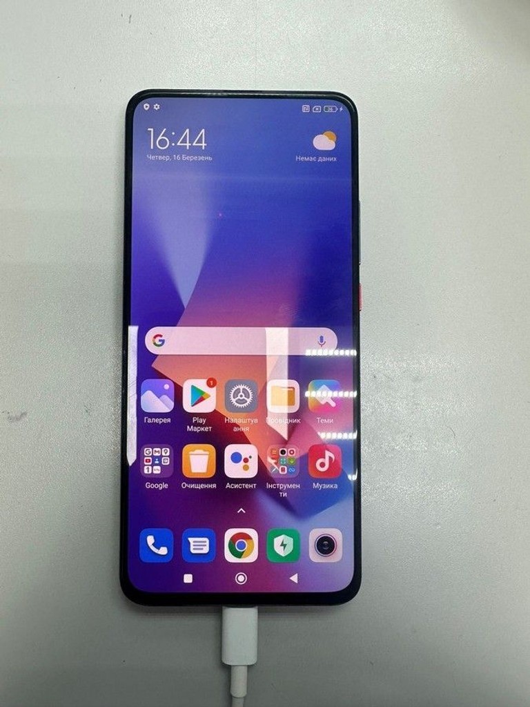 Купить Xiaomi poco f2 pro 8/256gb Б/У
