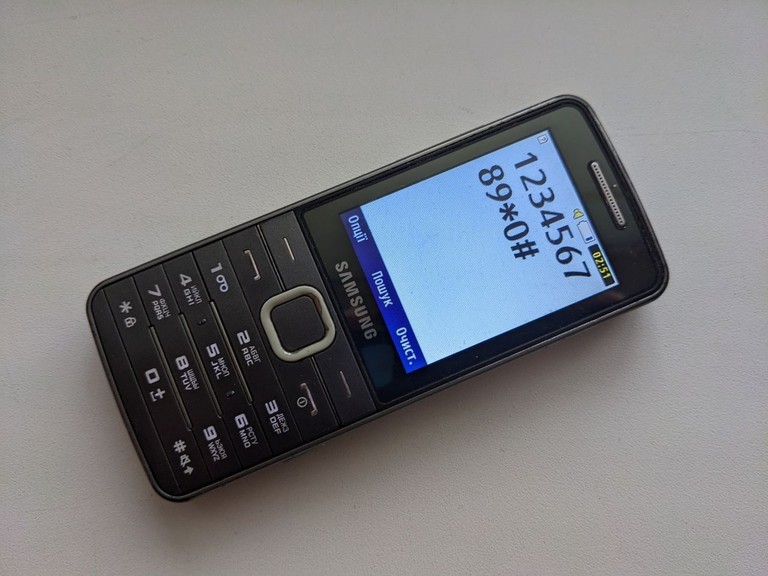 Дешево Samsung GT-S5610 з ломбарду