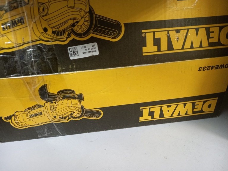 Дешево Dewalt DWE4233 з ломбарду