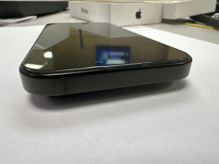 Apple iphone 16 pro 128gb Код:01-201037602. Зображення 9