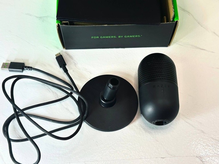 Розпродаж Razer Seiren V3 Mini Black (RZ19-05050100-R3M1), продавець Техноскарб