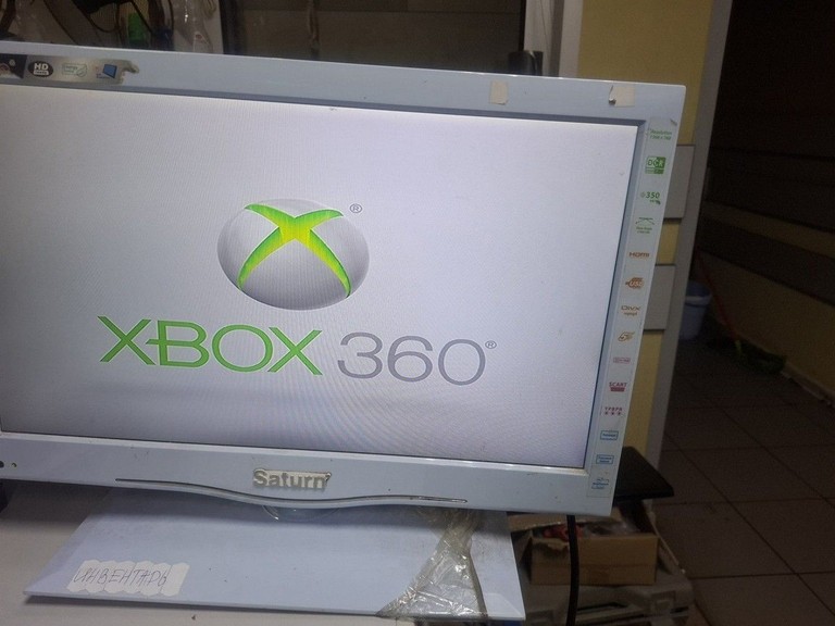 Купить Microsoft xbox360 e 250gb Б/У