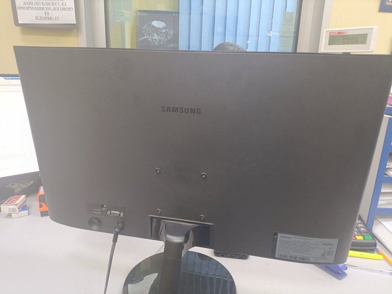 Объявление Samsung s24f350fhi Б/У
