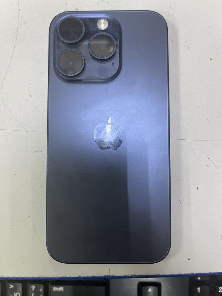 Дешиво Apple iphone 15 pro 128gb esim с ломбарда