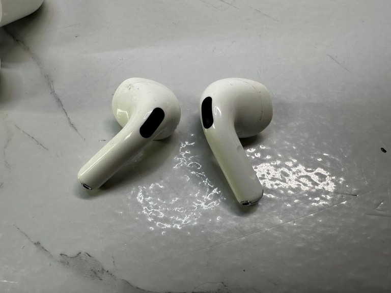 Дешиво Apple airpods 4 с ломбарда