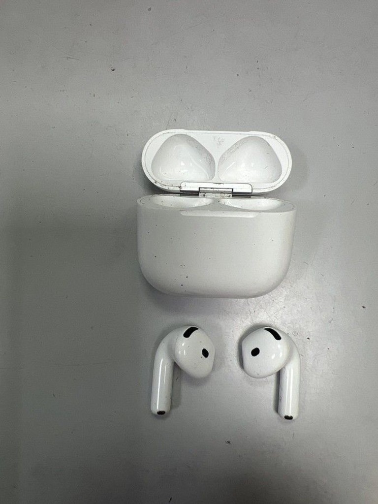Купити Apple airpods 4 Б/У