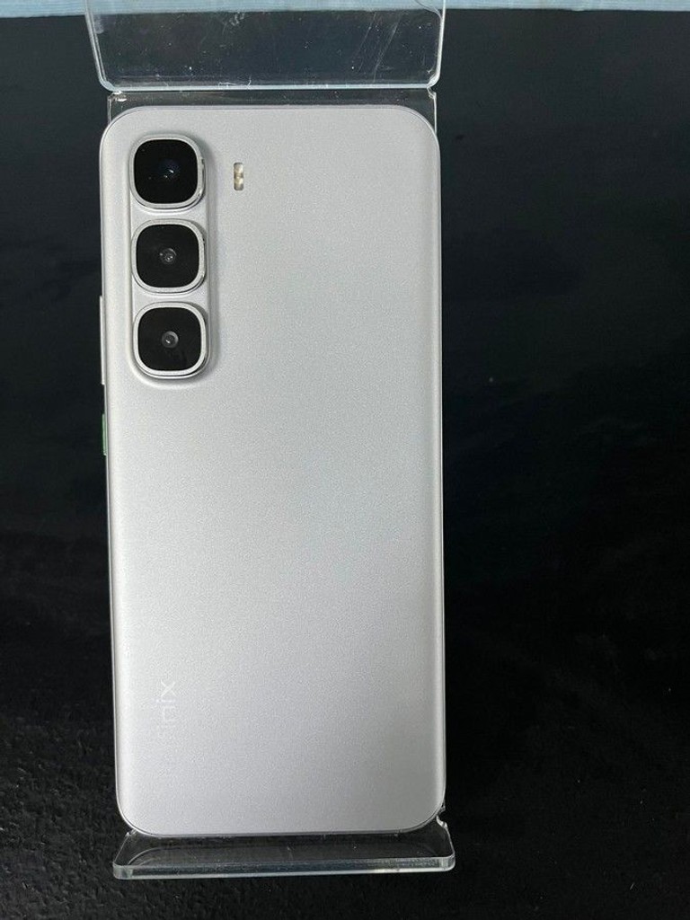 Дешево Infinix HOT 60 Pro+ 8/256GB Sleek Black з ломбарду