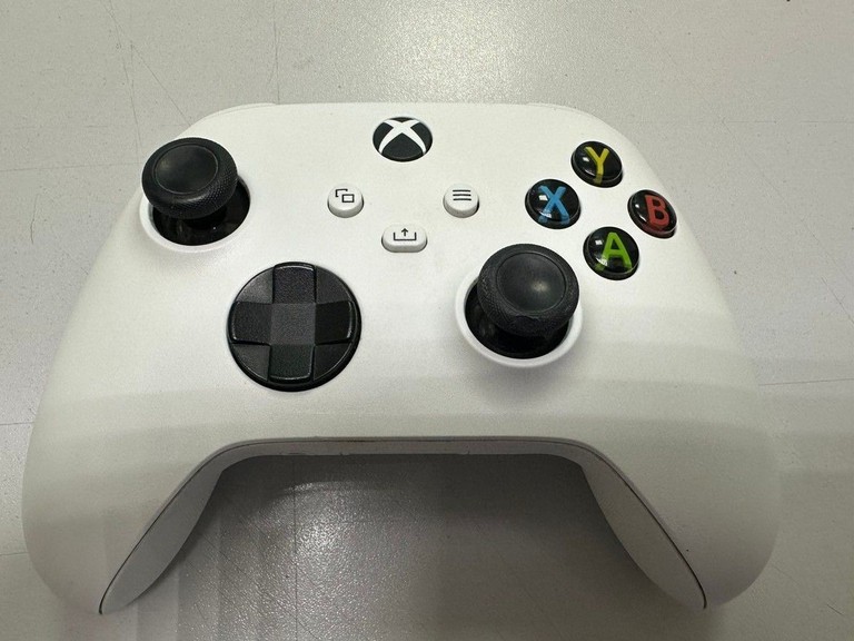 Купити Microsoft Xbox Series X | S Wireless Controller Robot White (QAS-00002, 889842611564) Б/У