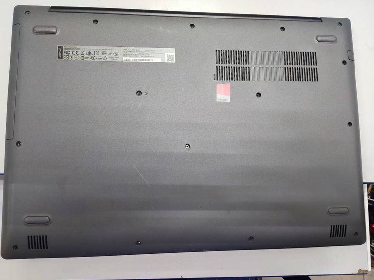 Дешево Lenovo єкр. 17,3/ pentium 4415u 2,3ghz/ ram4gb/ hdd500gb/video intel hd610 з ломбарду