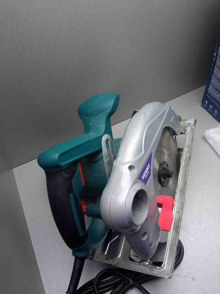 Дешево Зенит зпц-1800 профи з ломбарду