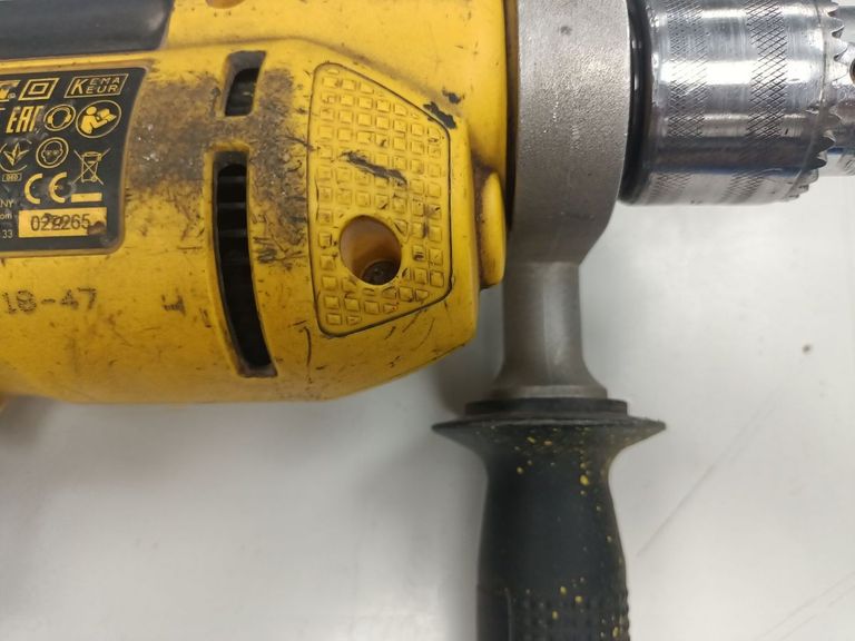 Купити Dewalt dwd024-qs Б/У
