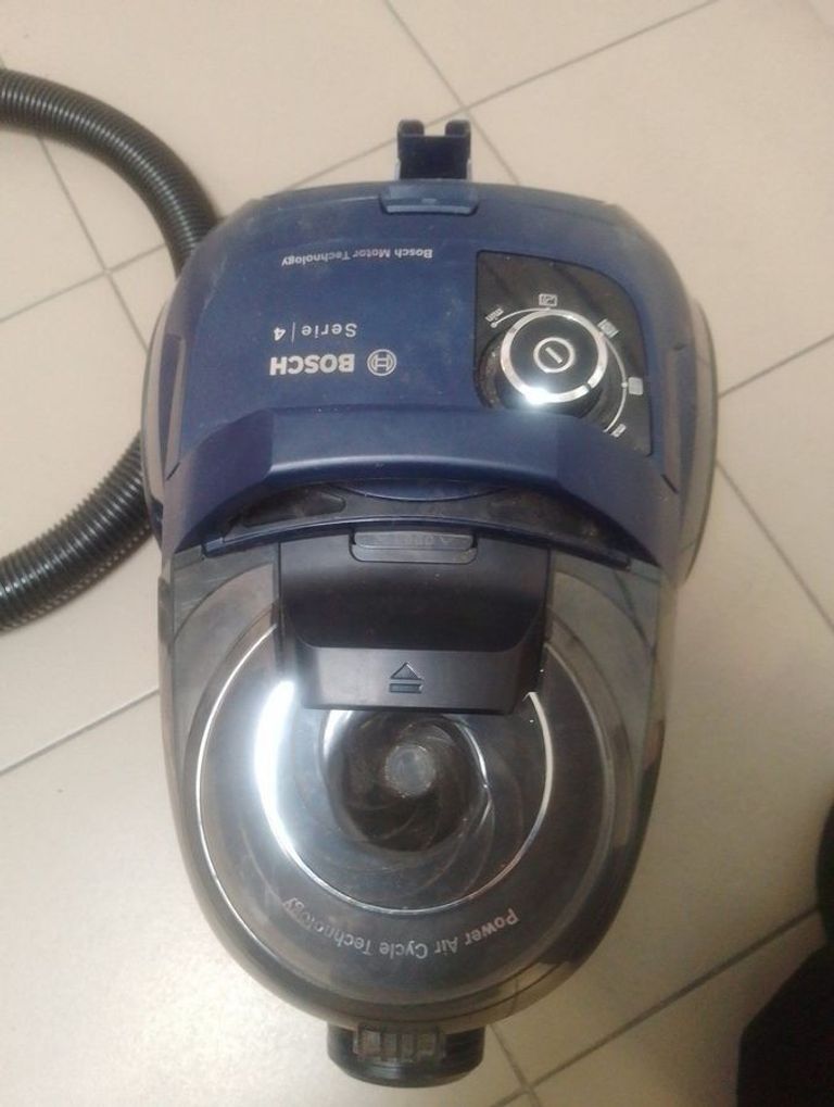 Bosch Serie 4 BGS21X320