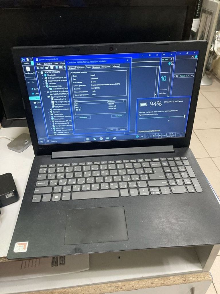 Купить Lenovo 15/amd a6 9225 ddr4/8gb ddr4/hdd *відсутній/ssd 256 gb/*інтегрована Б/У