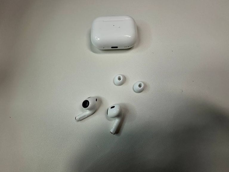 Объявление Apple airpods pro 2nd generation with magsafe charging case usb-c Б/У