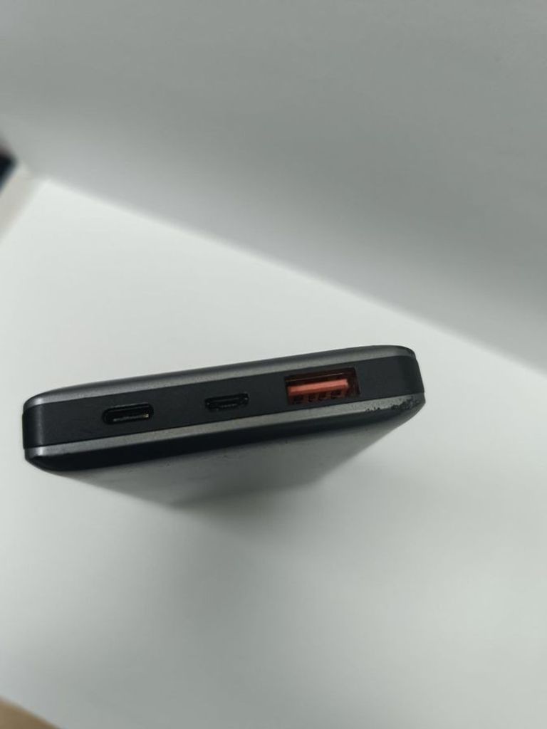 Дешево Intenso xc10000 1xusb-c, 1xusb-a 10000mah з ломбарду
