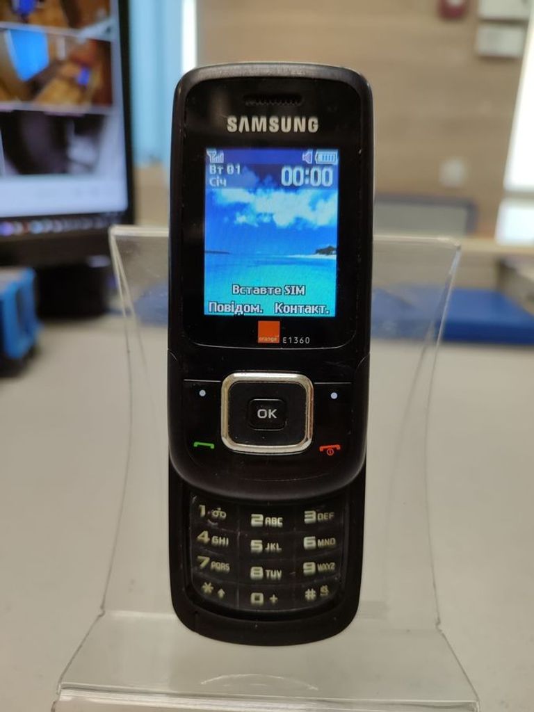 Дешево Samsung e1360b з ломбарду