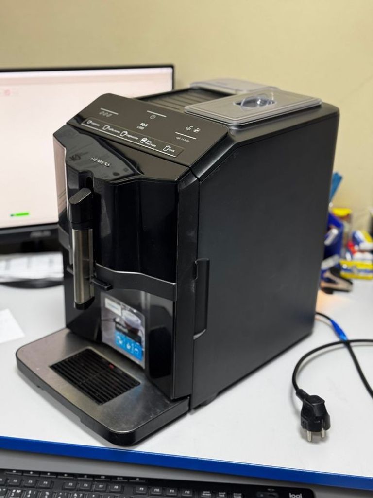 Оголошення Siemens eq.3 s100 ti30a209rw Б/У