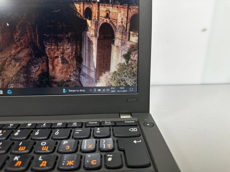 Lenovo 12/core i5 7300u ddr3/8gb ddr3/hdd *відсутній/ssd 120 gb/*інтегрована Код:01-200790965. Зображення 9