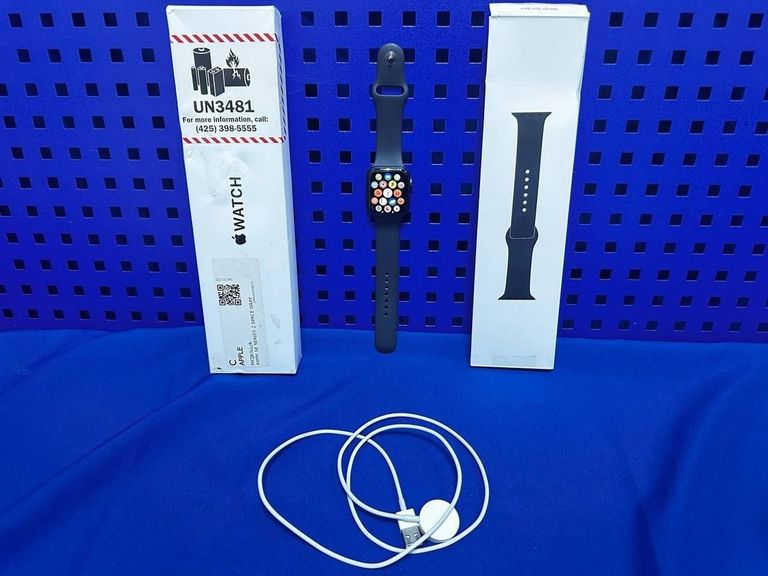 Купити Apple watch se gps 44mm aluminum case a2352 Б/У