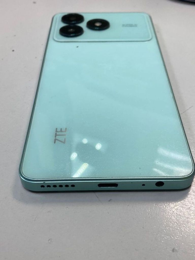 Дешево Zte Blade A36 4/64GB Green з ломбарду