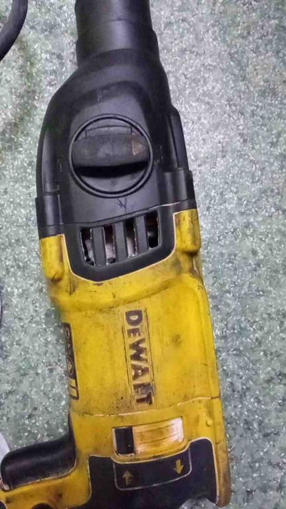 Dewalt D25133K