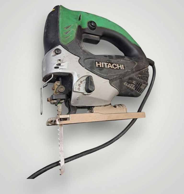 Дешиво Hitachi CJ90VST с ломбарда