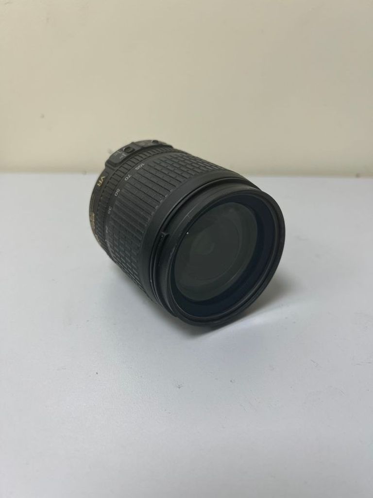 Дешево Nikon AF-S DX Nikkor 18-105mm f/3,5-5,6G ED VR з ломбарду